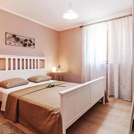 Four Bedroom Holiday In Holiday home Sikovo