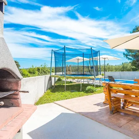 Four Bedroom Holiday In Holiday home *