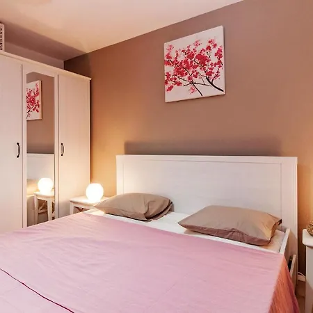 Four Bedroom Holiday In Holiday home