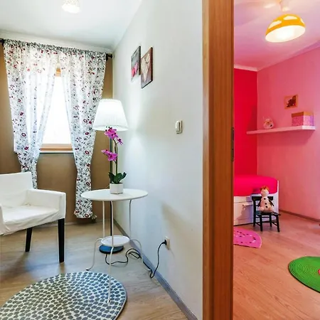 Four Bedroom Holiday In * Sikovo